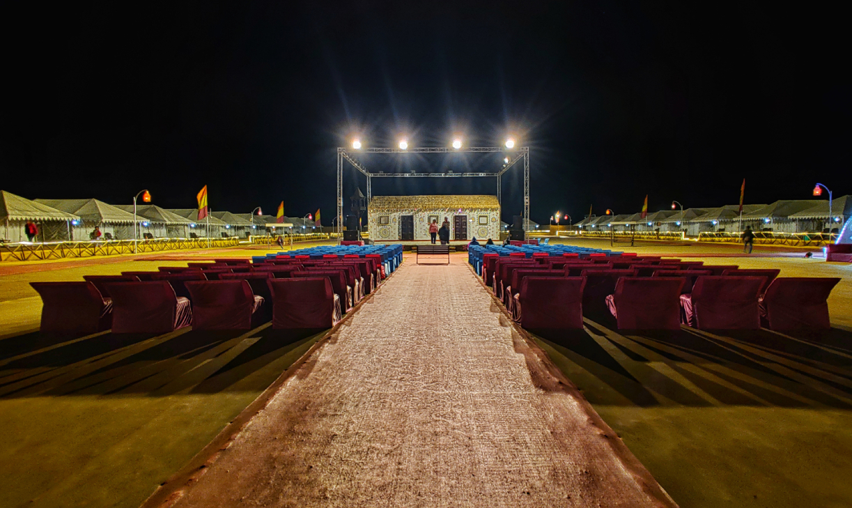 Praveg White Rann Resort - Dhordo